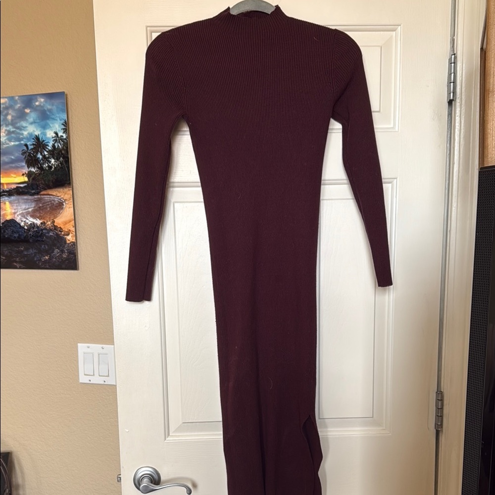 Elegant Burgundy Long Sleeve Dress